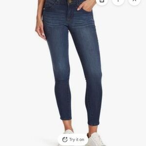 Democracy Women's Ab Technology Skinny Jeans